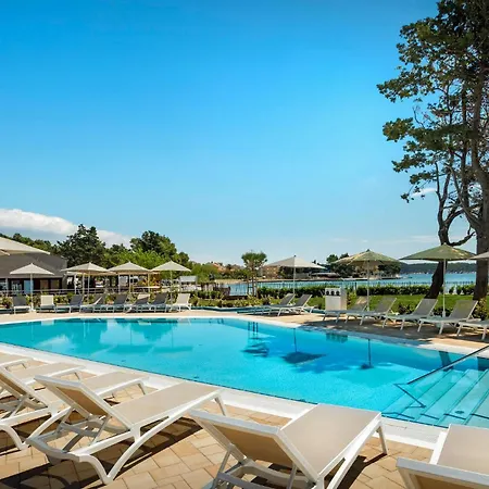 Stunning Stacaravan In 4* Banjol