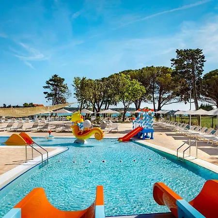 Camping Stunning Stacaravan In Banjol