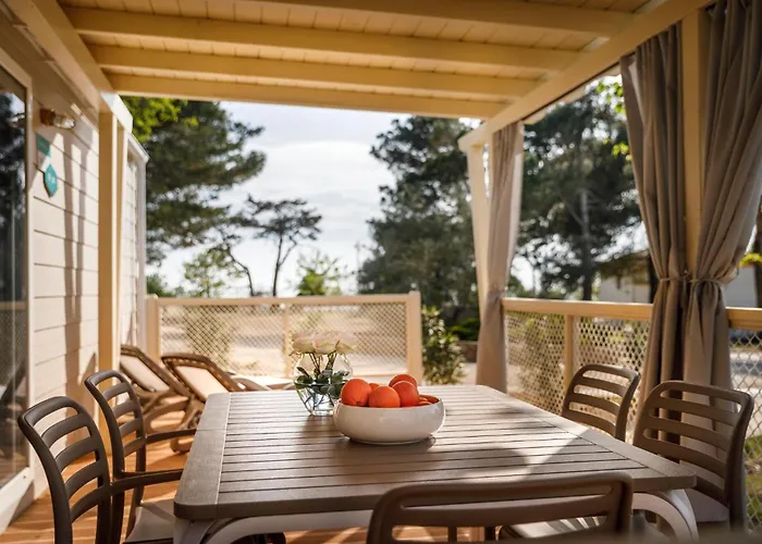 Stunning Stacaravan In