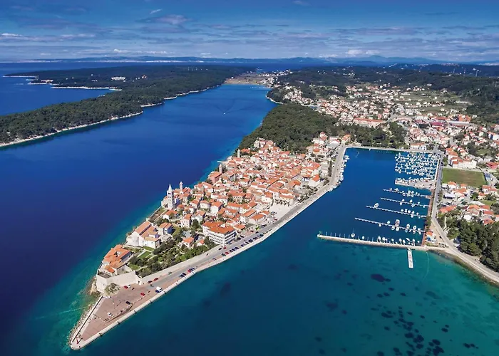 Stunning Stacaravan In 4*